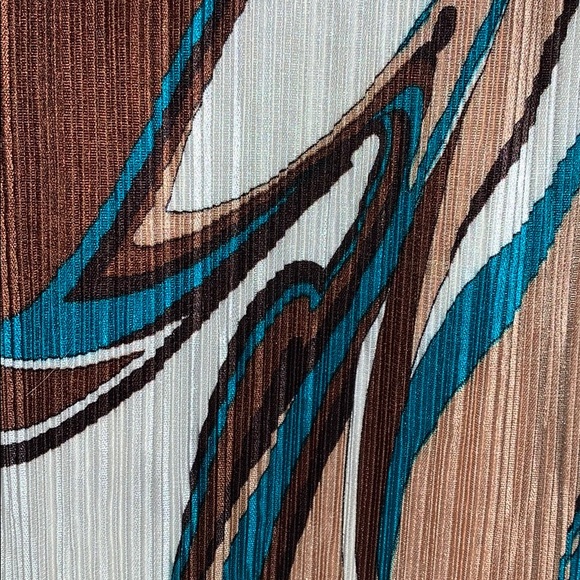 Top - Picture 4 of 6